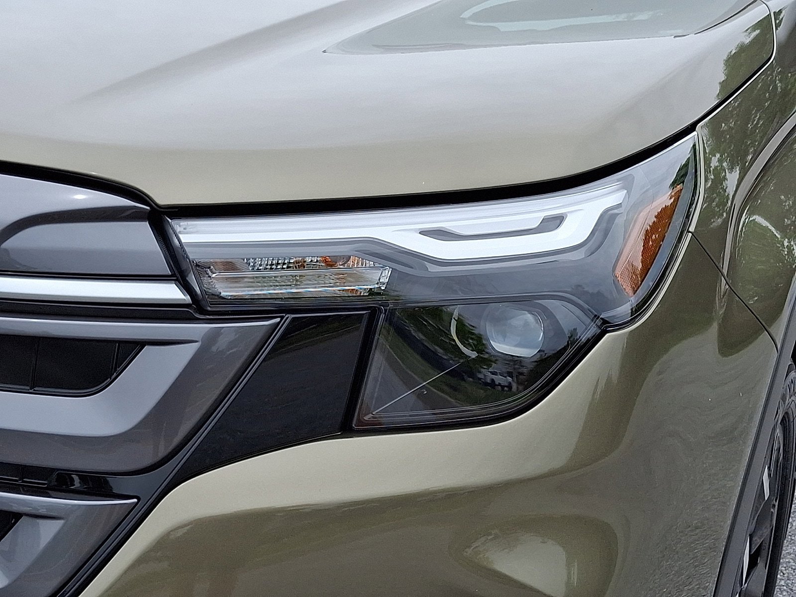 Certified 2025 Subaru Forester Premium AWD/4WD image 9