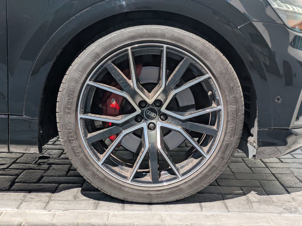 Used 2022 Audi SQ8 Premium Plus w/ Executive Package image 12