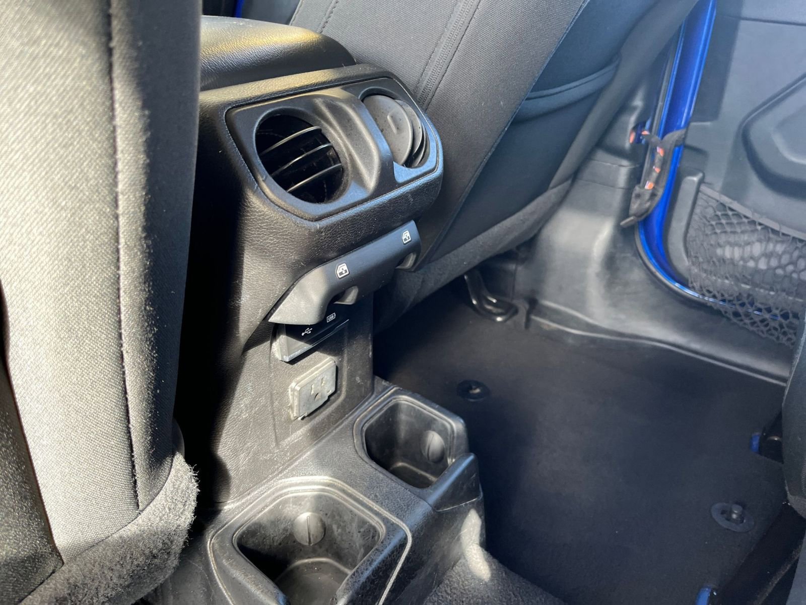 Used 2020 Jeep Wrangler Unlimited Sahara image 23