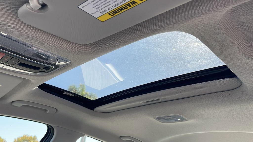 New 2025 Hyundai Elantra Limited image 27