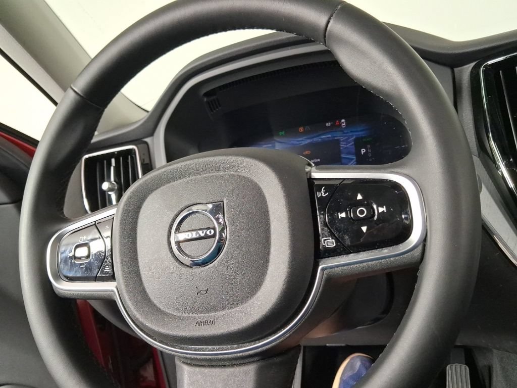 Certified 2025 Volvo XC60 T8 Plus w/ Protection Package Premier AWD/4WD image 33