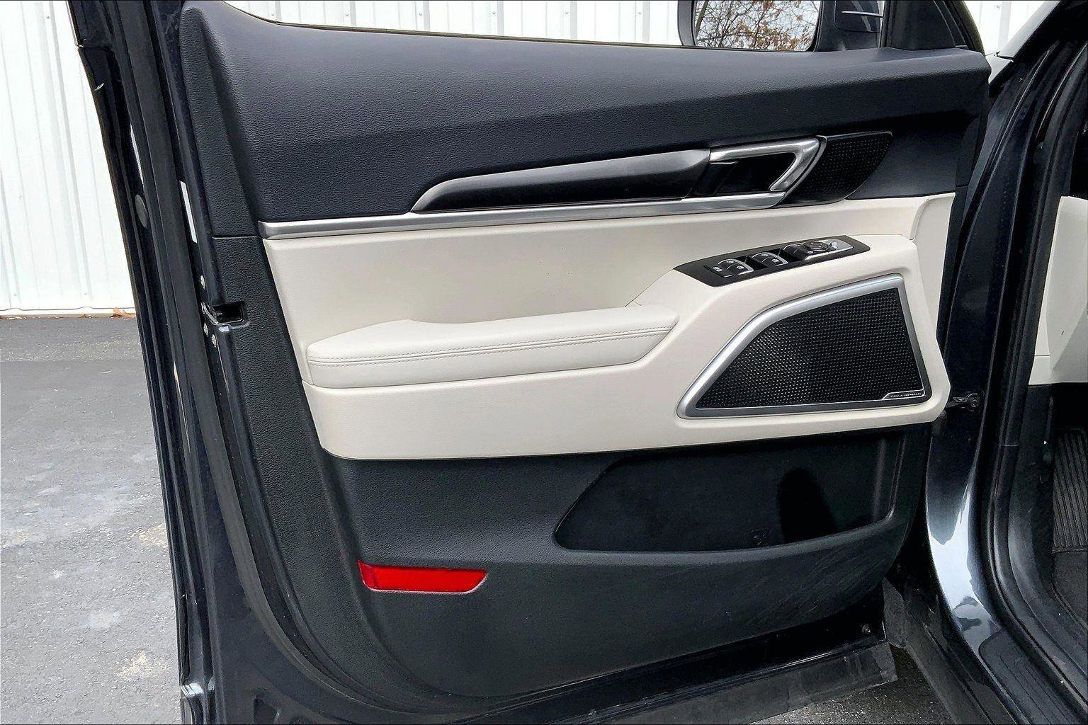 Used 2023 Kia Telluride S image 19