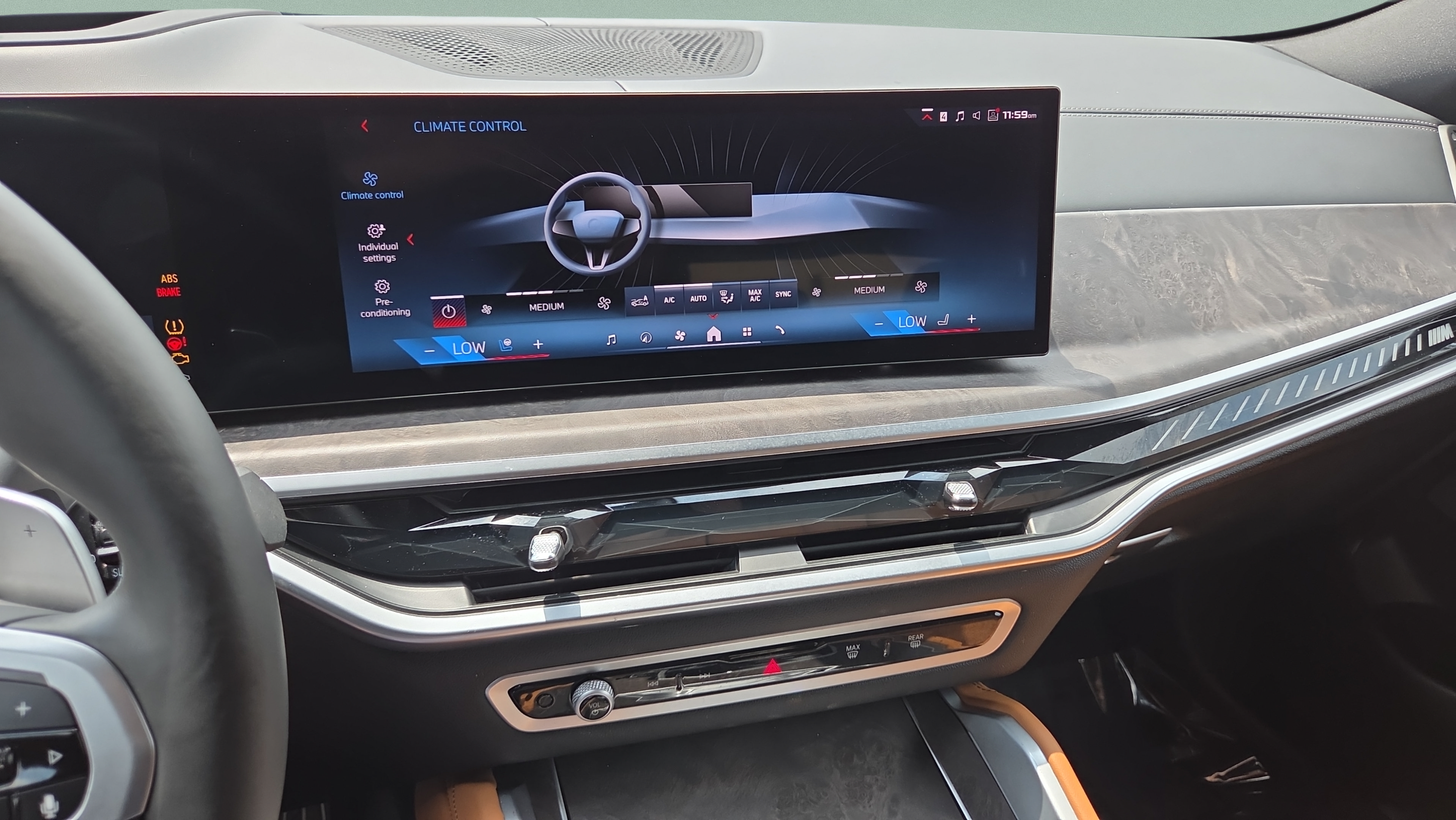 Used 2025 BMW X6 M60i AWD/4WD image 26