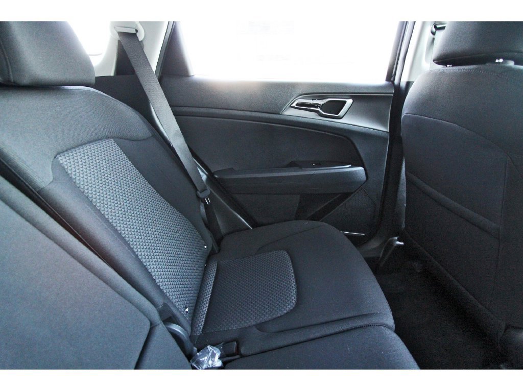 New 2026 Kia Sportage LX FWD image 10