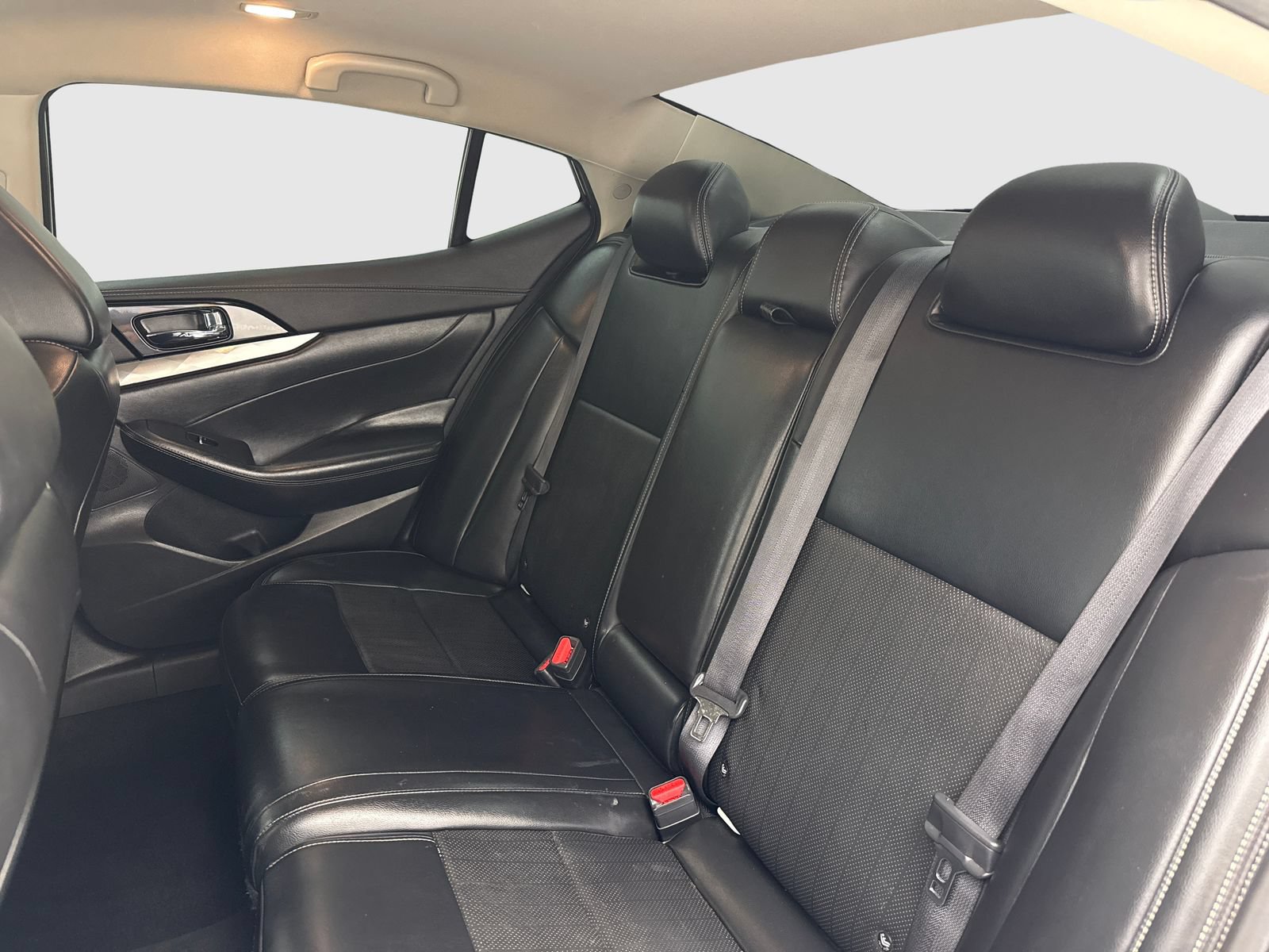 Used 2022 Nissan Maxima SV w/ Floor Mat Group FWD image 36