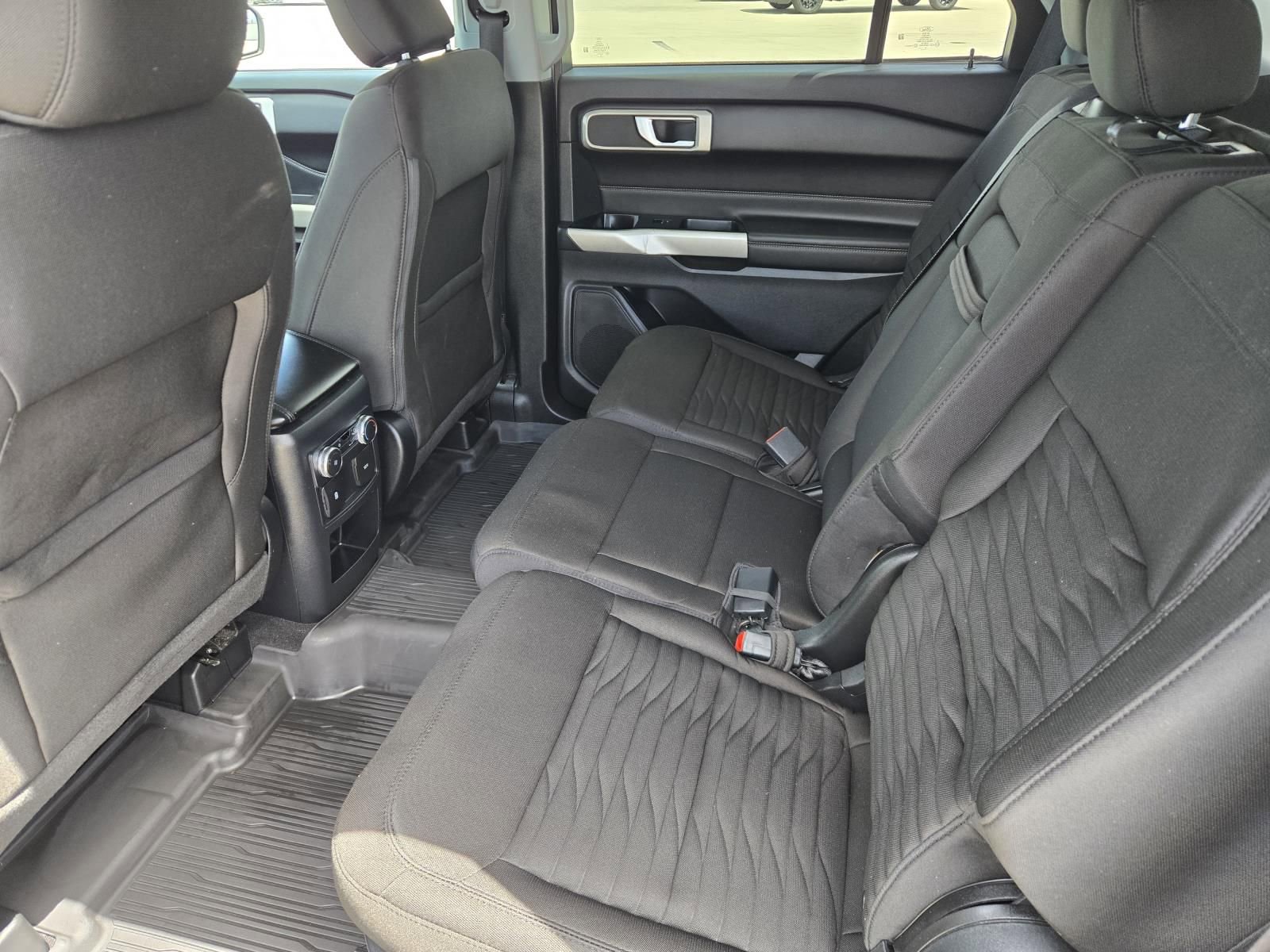 Used 2021 Ford Explorer XLT RWD image 26