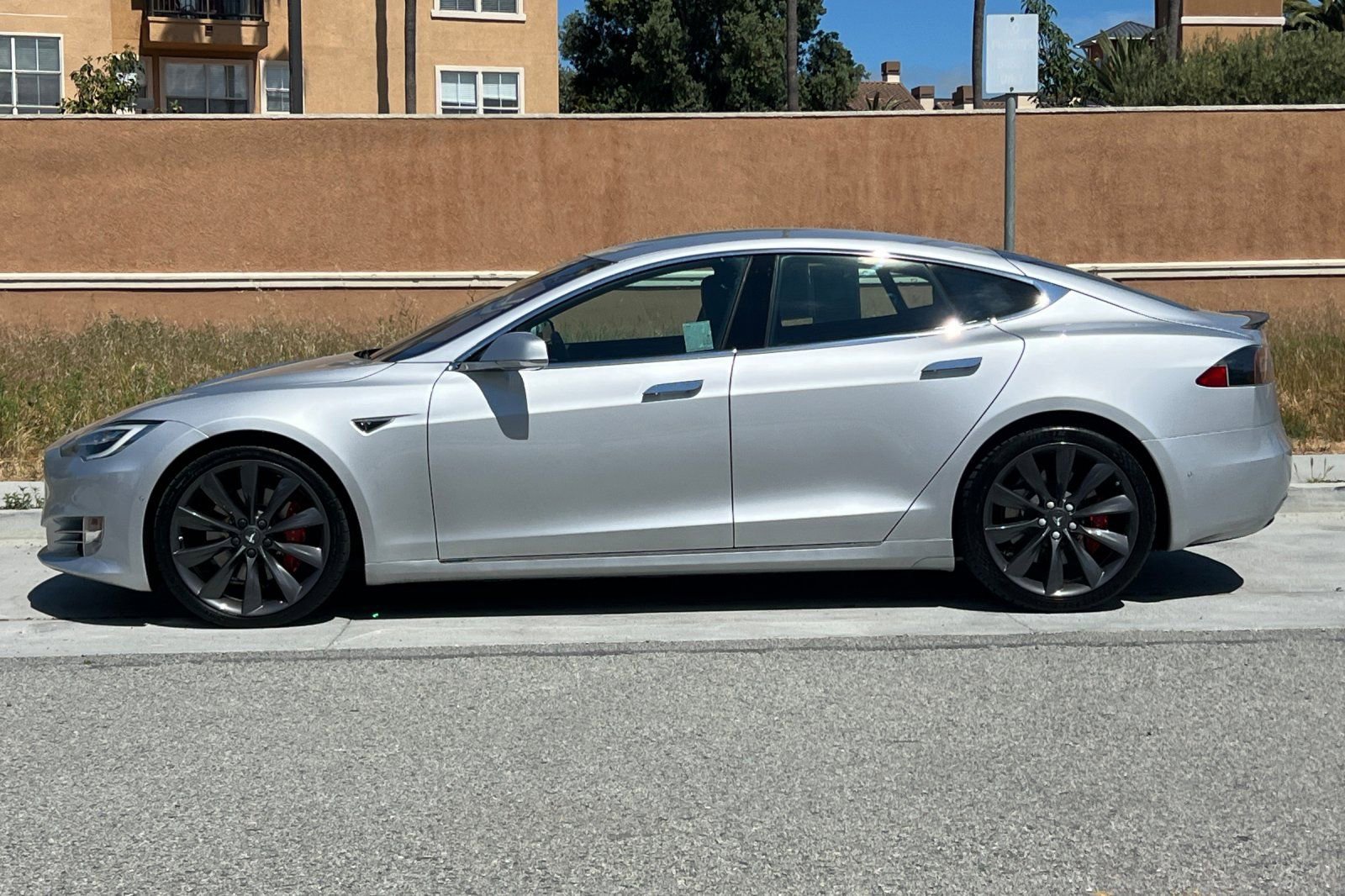 Used 2016 Tesla Model S P90D AWD/4WD image 7