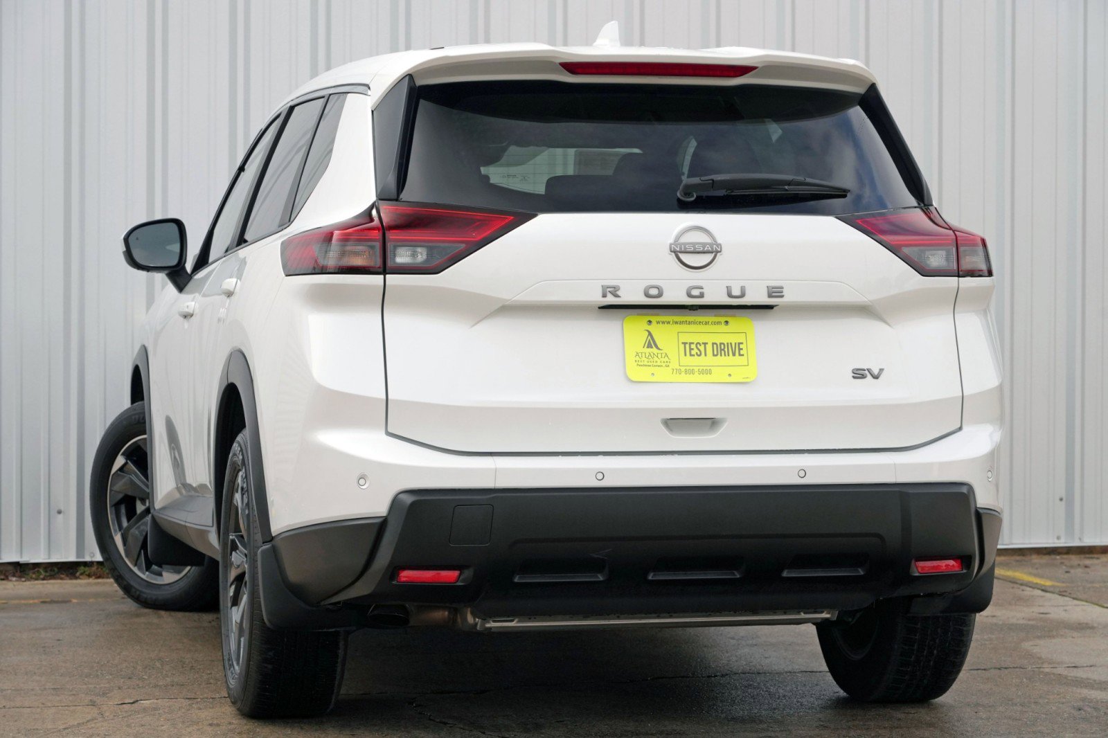 Used 2024 Nissan Rogue SV image 5