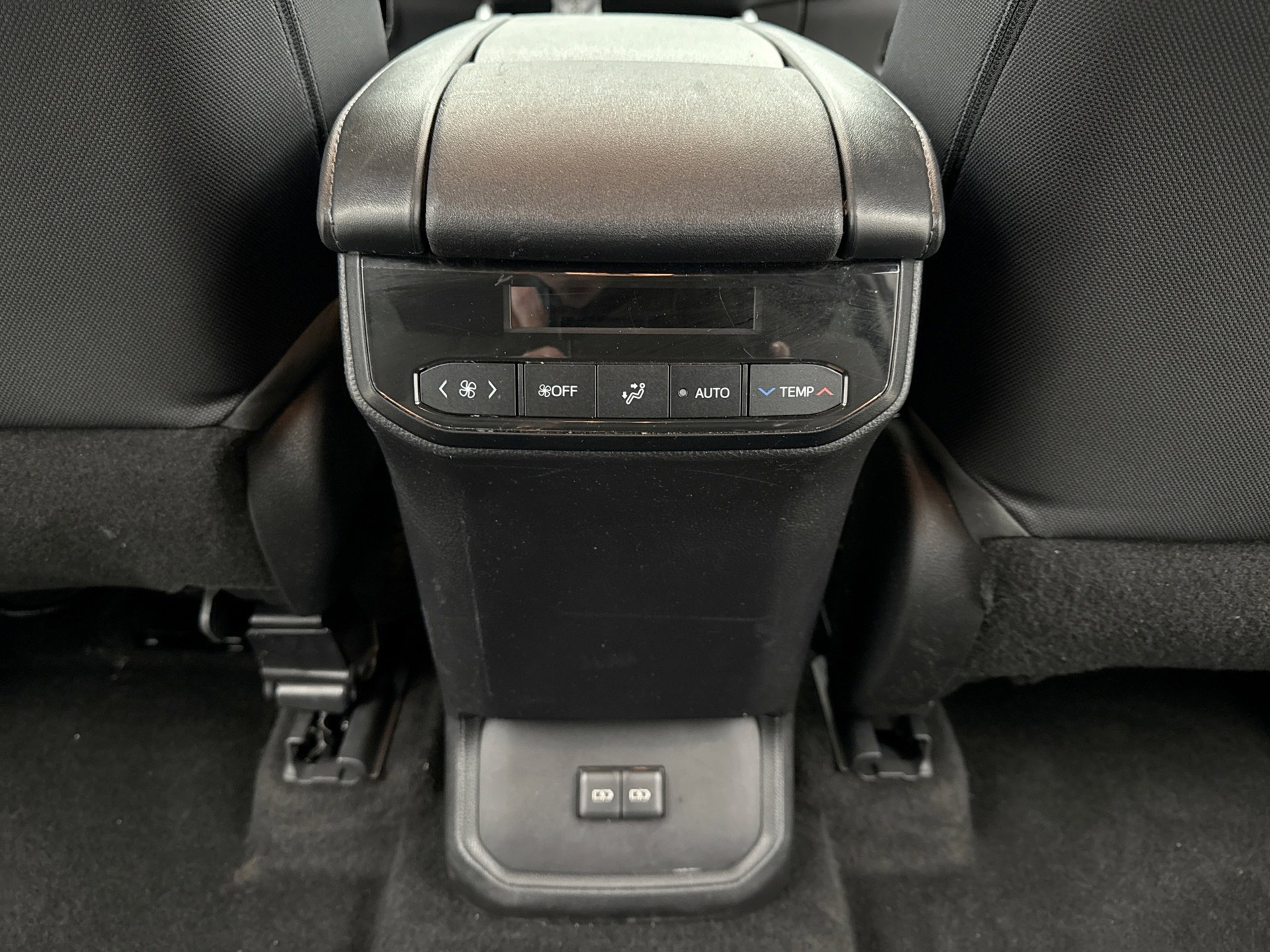 Used 2023 Toyota Highlander L image 20