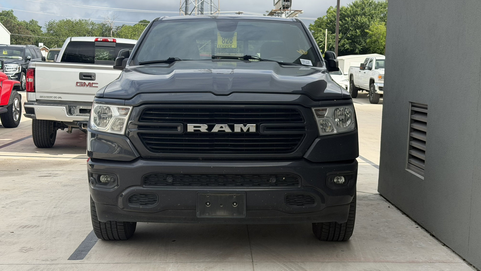 Used 2019 RAM 1500 Big Horn RWD image 2