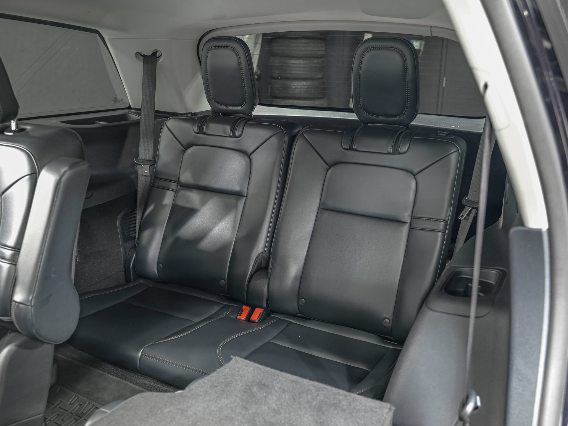 Used 2025 Lincoln Aviator AWD image 29
