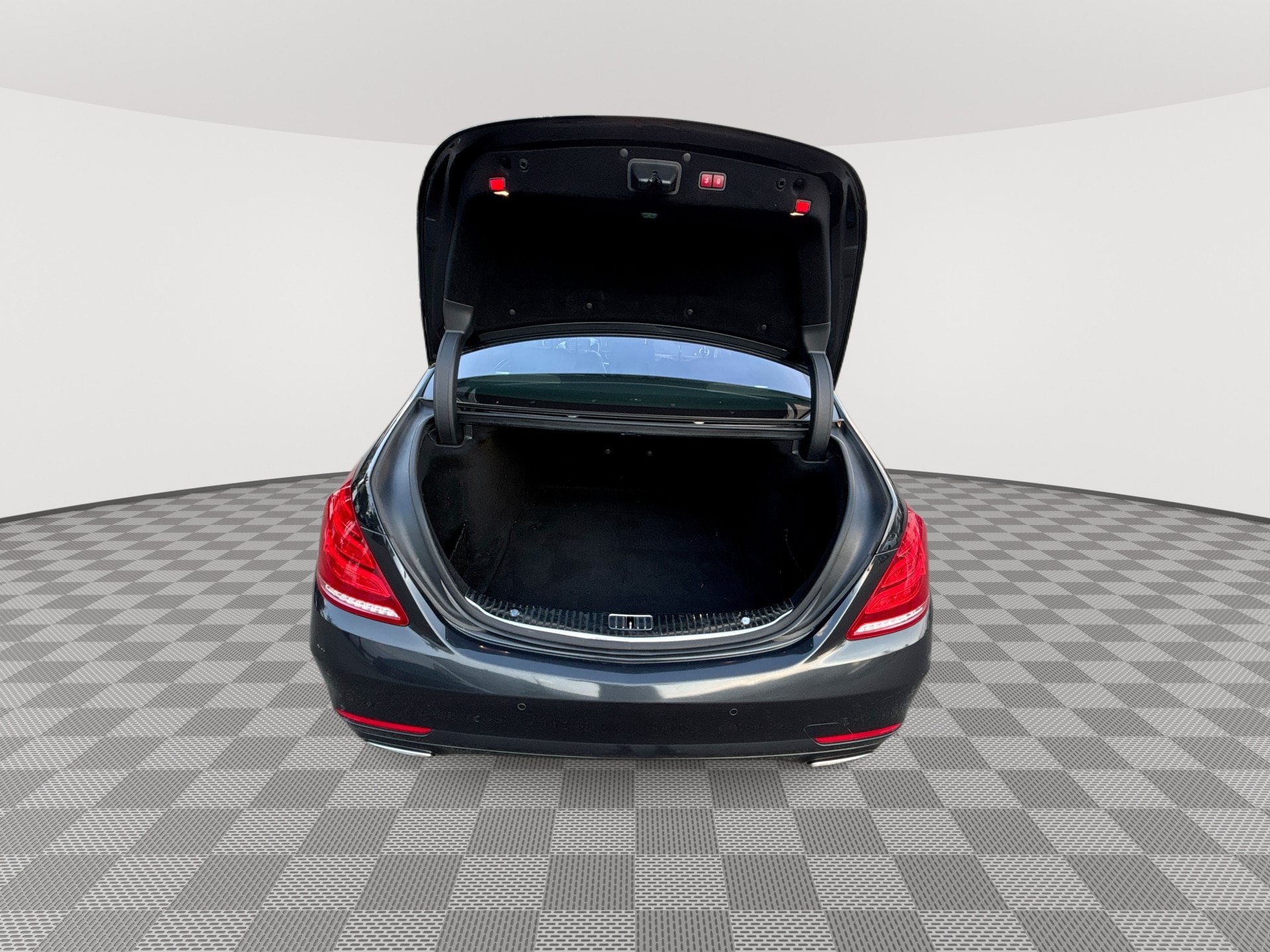 Used 2015 Mercedes-Benz S 550 4MATIC Sedan image 21