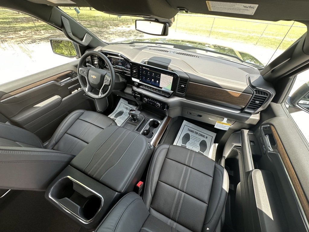 New 2025 Chevrolet Silverado 1500 High Country image 12