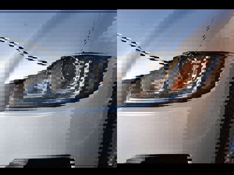 Used 2019 Jaguar F-PACE Premium image 46