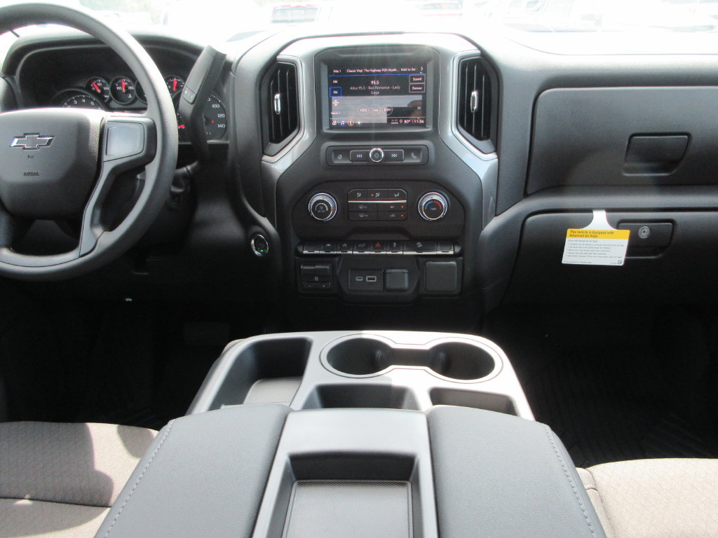 New 2026 Chevrolet Silverado 1500 Custom Trail Boss w/ LPO, Dark Essentials Package AWD/4WD image 18