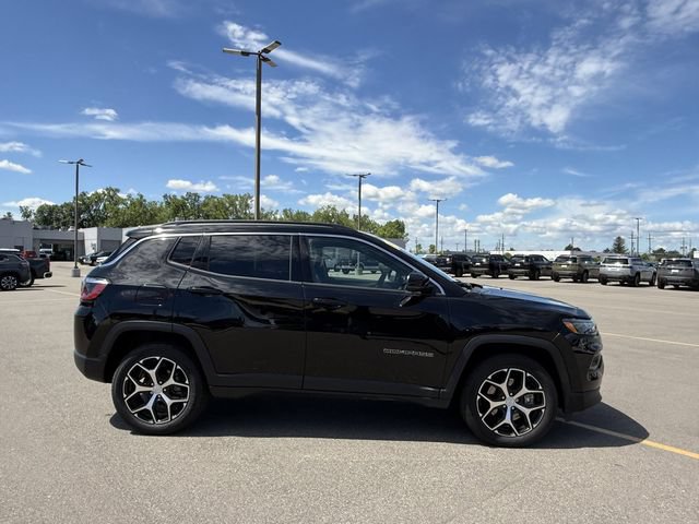 Certified 2024 Jeep Compass Limited AWD/4WD image 31
