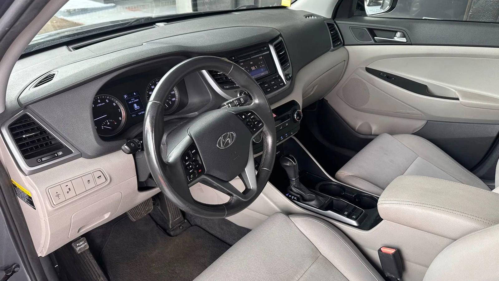 Used 2016 Hyundai Tucson Sport image 7