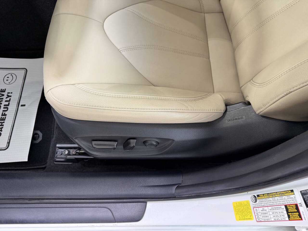 Used 2021 Toyota Avalon XLE FWD image 25