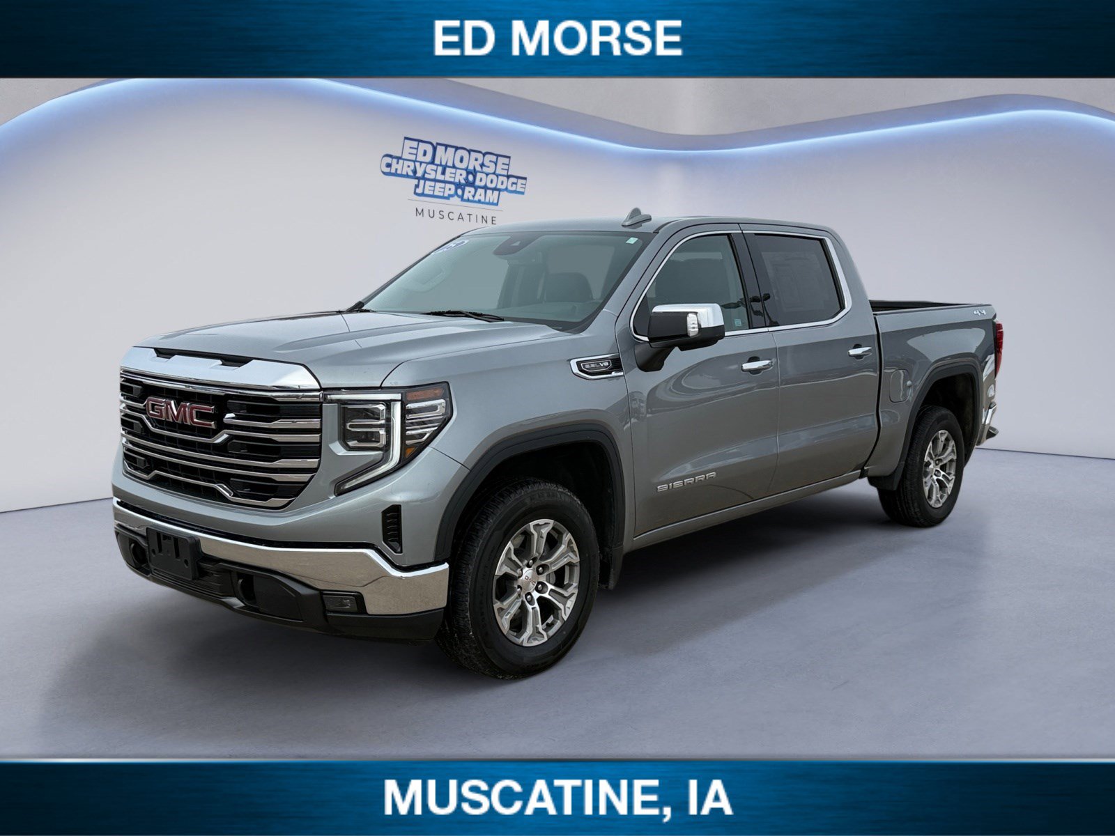 Used 2025 GMC Sierra 1500 SLT image 1