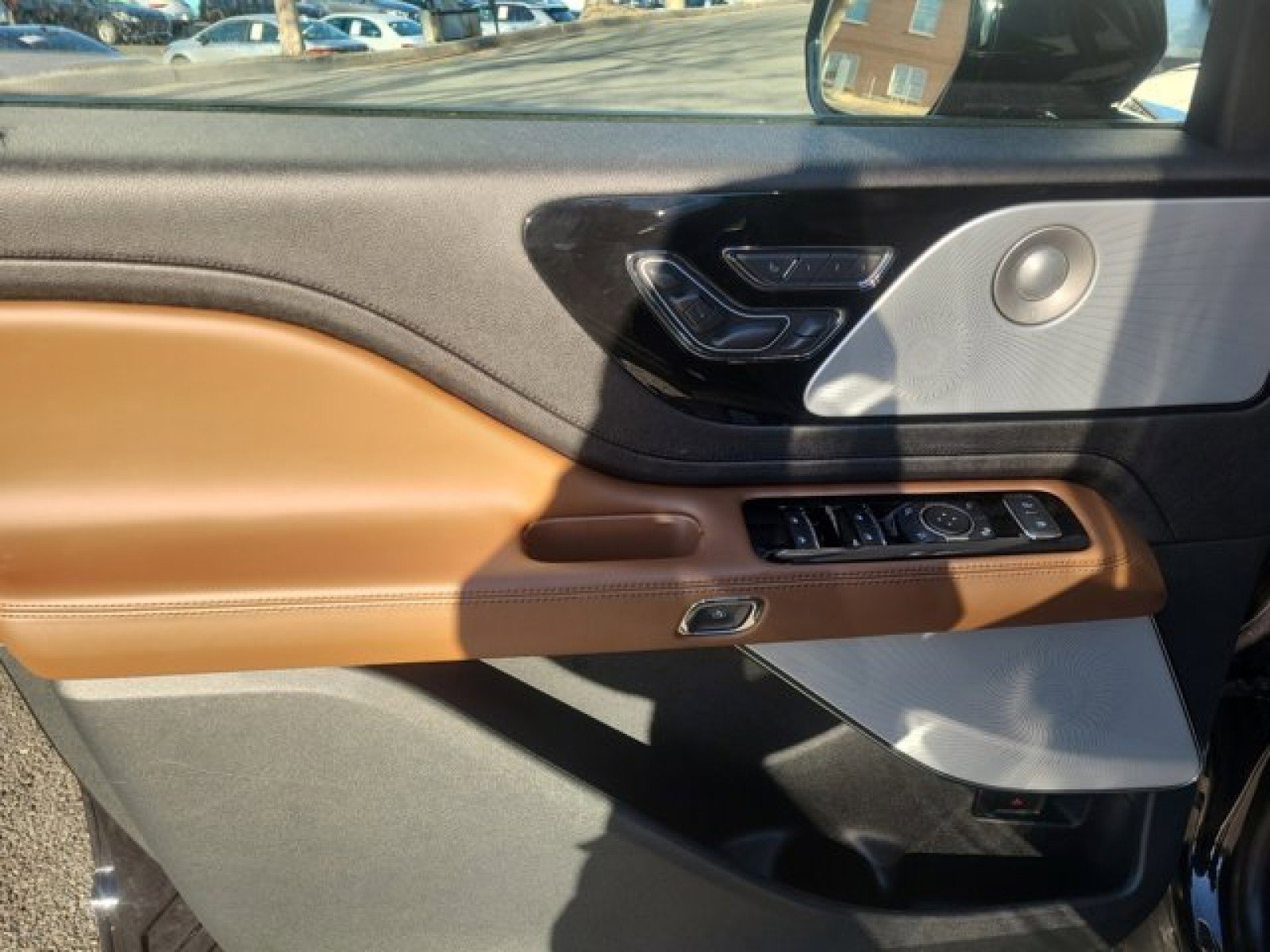 Used 2024 Lincoln Aviator Reserve w/ Equipment Group 201A image 23