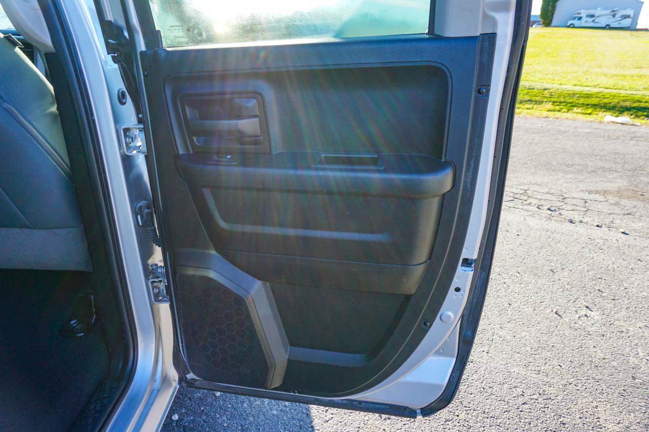 Used 2019 RAM 1500 Express w/ Express Value Package AWD/4WD image 28