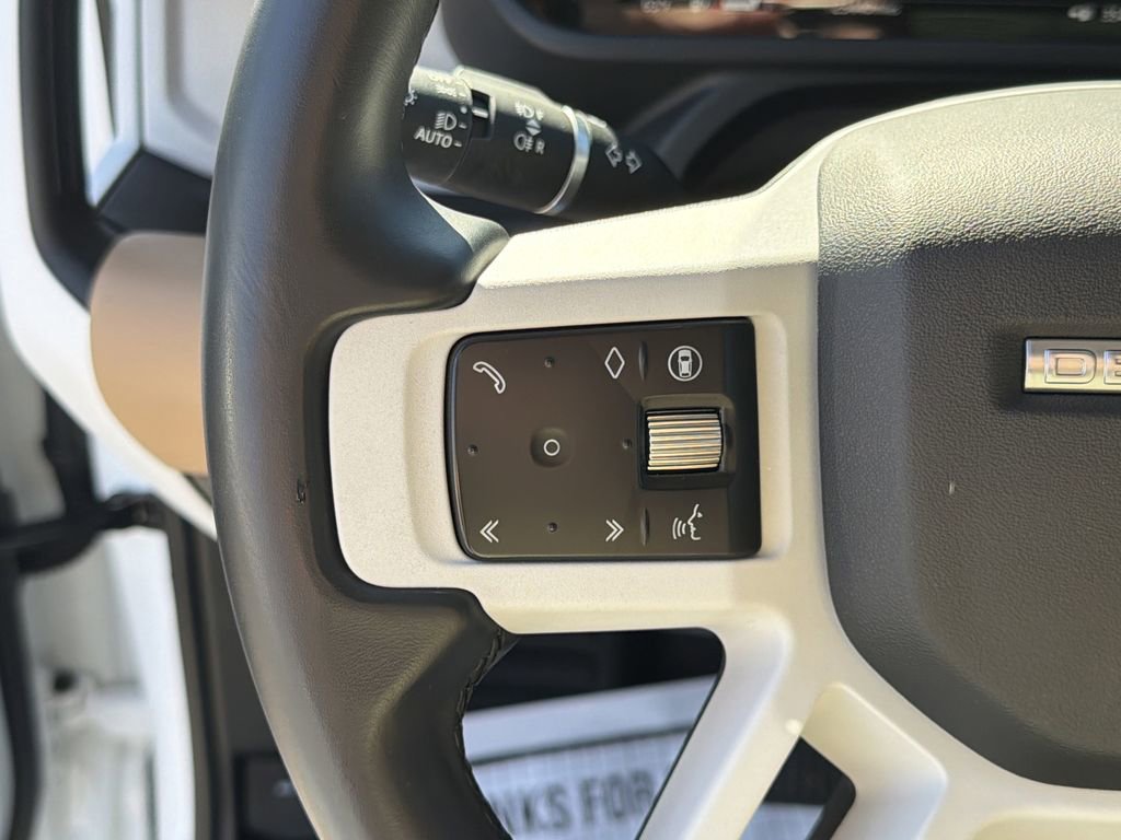 Used 2025 Land Rover Defender 110 S image 23