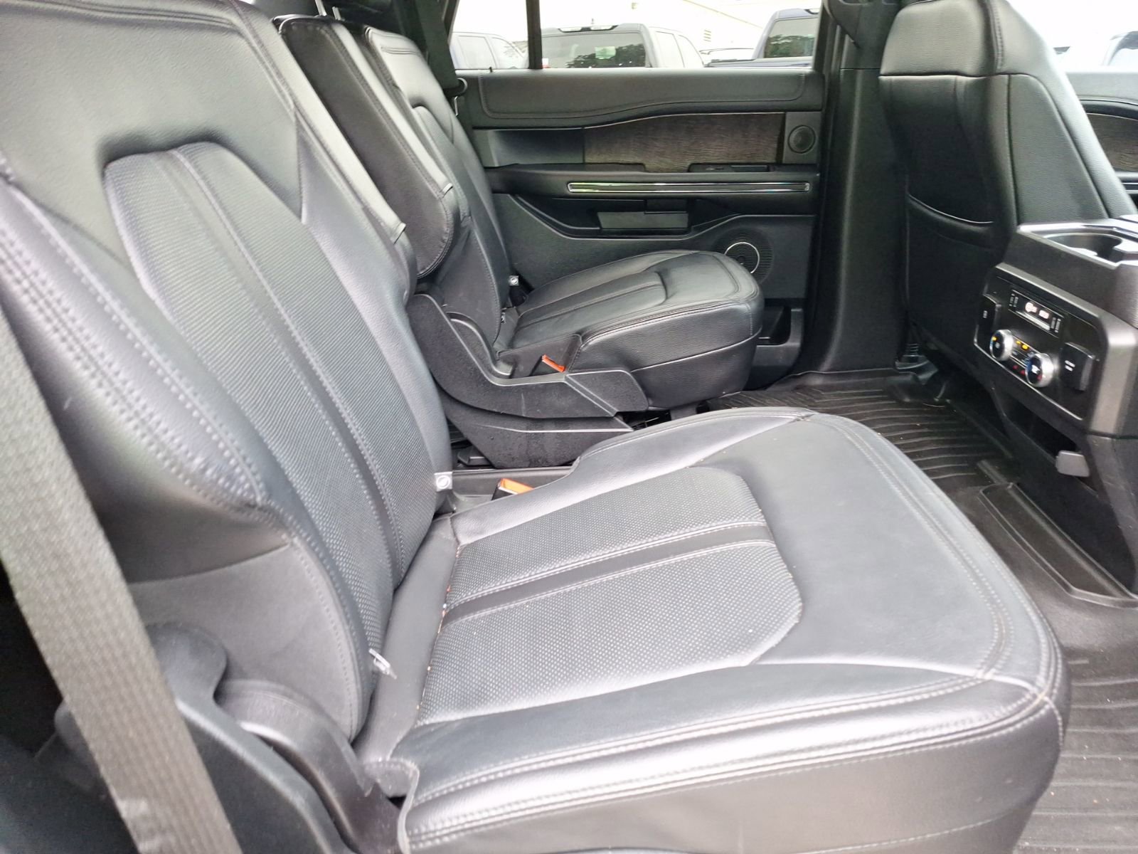 Used 2020 Ford Expedition Limited w/ Texas Edition Package AWD/4WD image 27