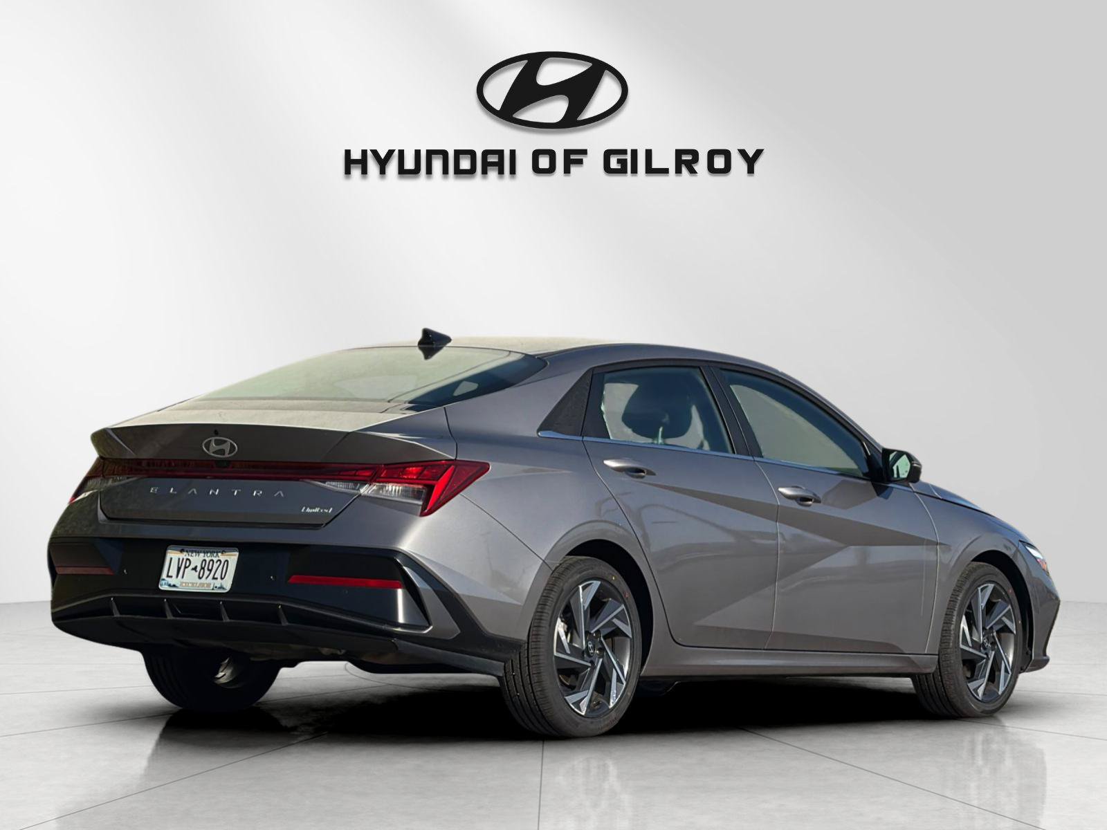 Used 2024 Hyundai Elantra Limited FWD image 5