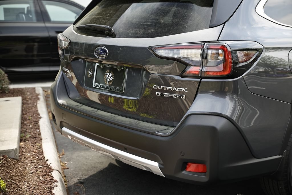 Used 2025 Subaru Outback Touring XT image 9
