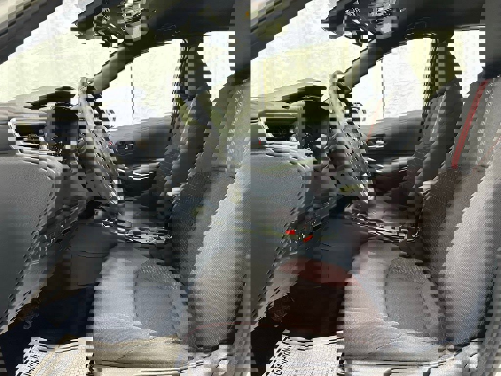 Used 2025 Toyota Corolla SE image 15