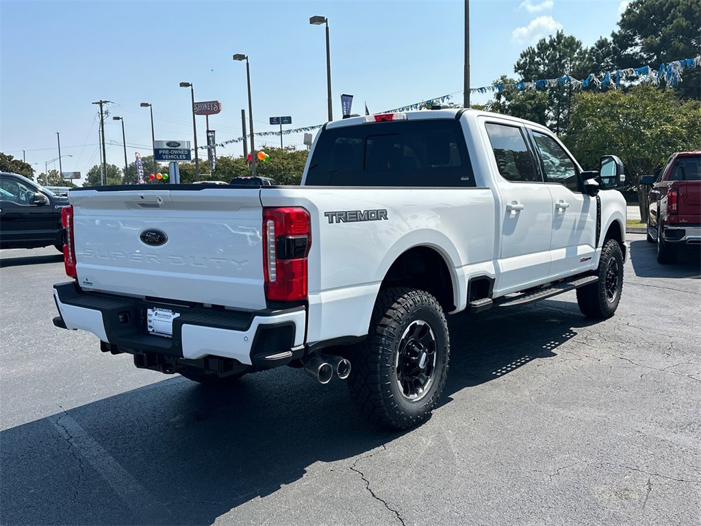 New 2025 Ford F350 4x4 Crew Cab Super Duty image 3