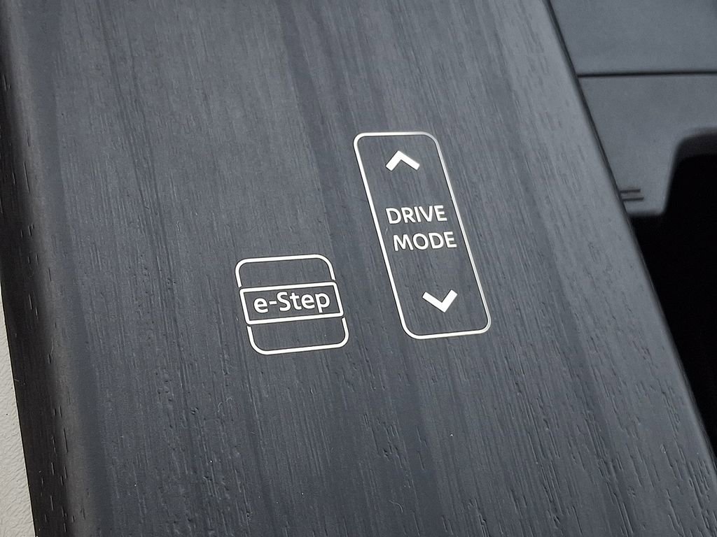 Used 2024 Nissan Ariya AWD image 20