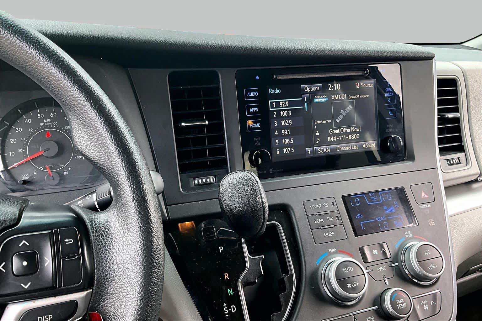 Used 2015 Toyota Sienna LE FWD image 7