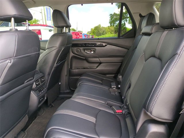 Used 2024 Honda Pilot Touring image 17