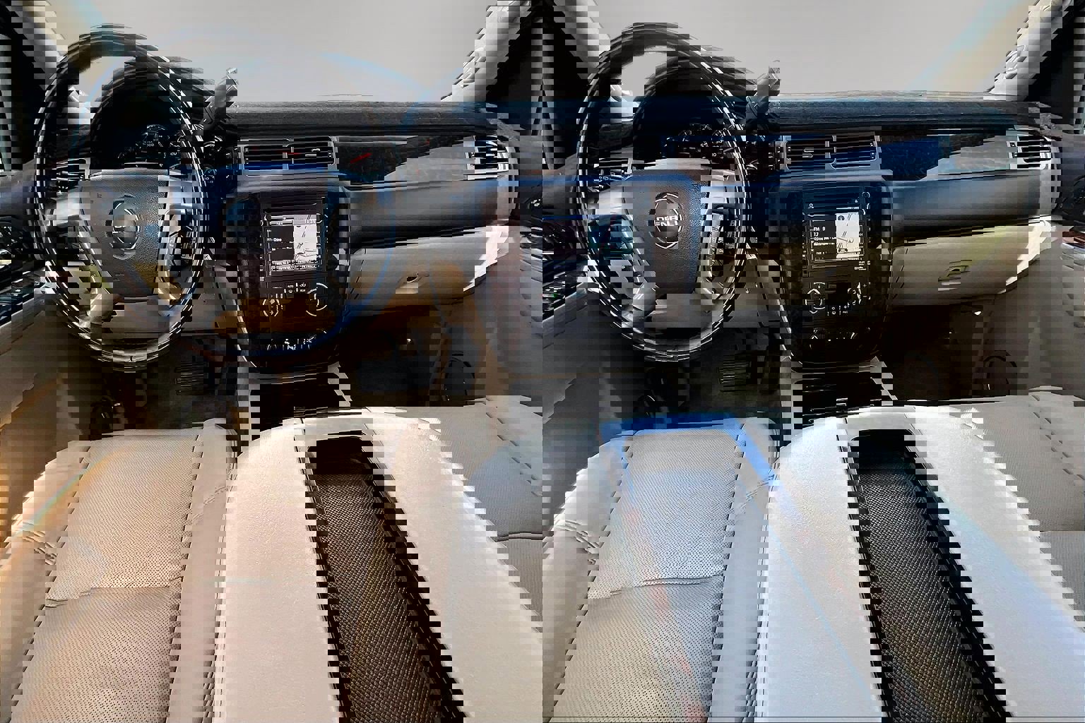 Used 2014 GMC Yukon XL Denali image 7