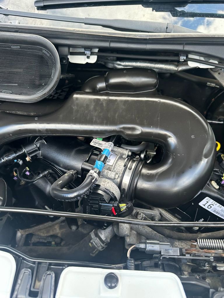 Used 2019 Ford Transit 250 138 RWD image 7