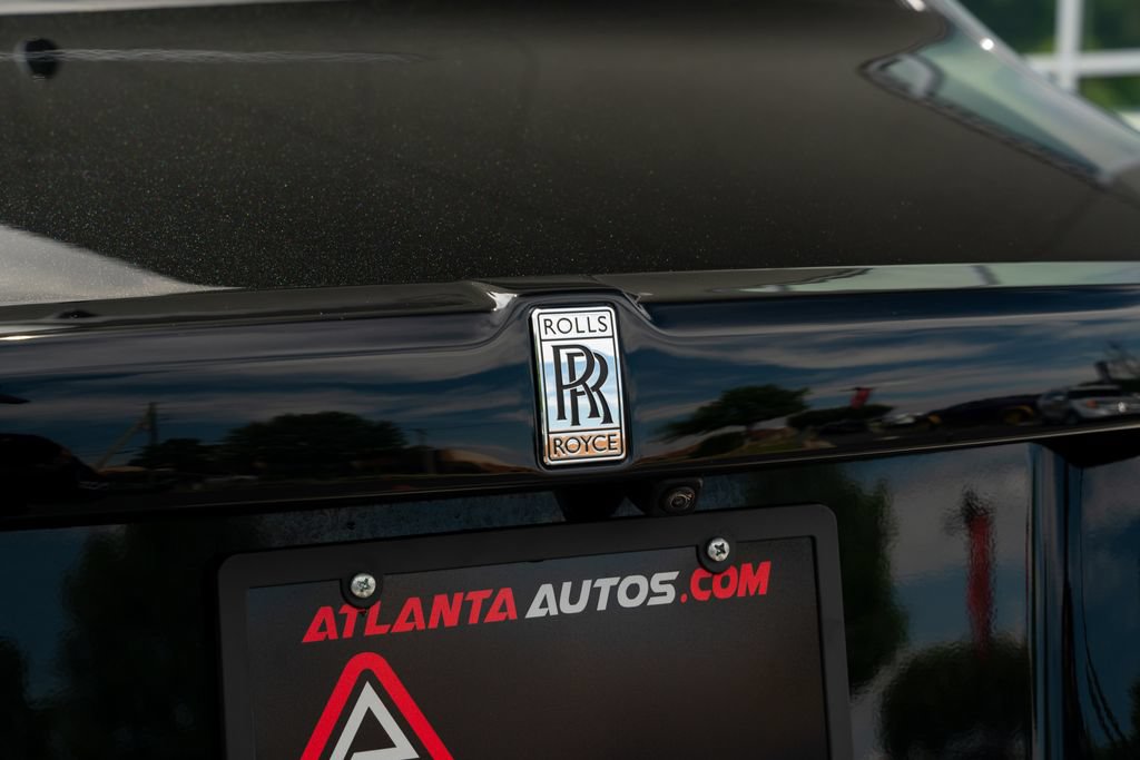 Used 2022 Rolls-Royce Phantom Sedan w/ The Phantom Package RWD image 18