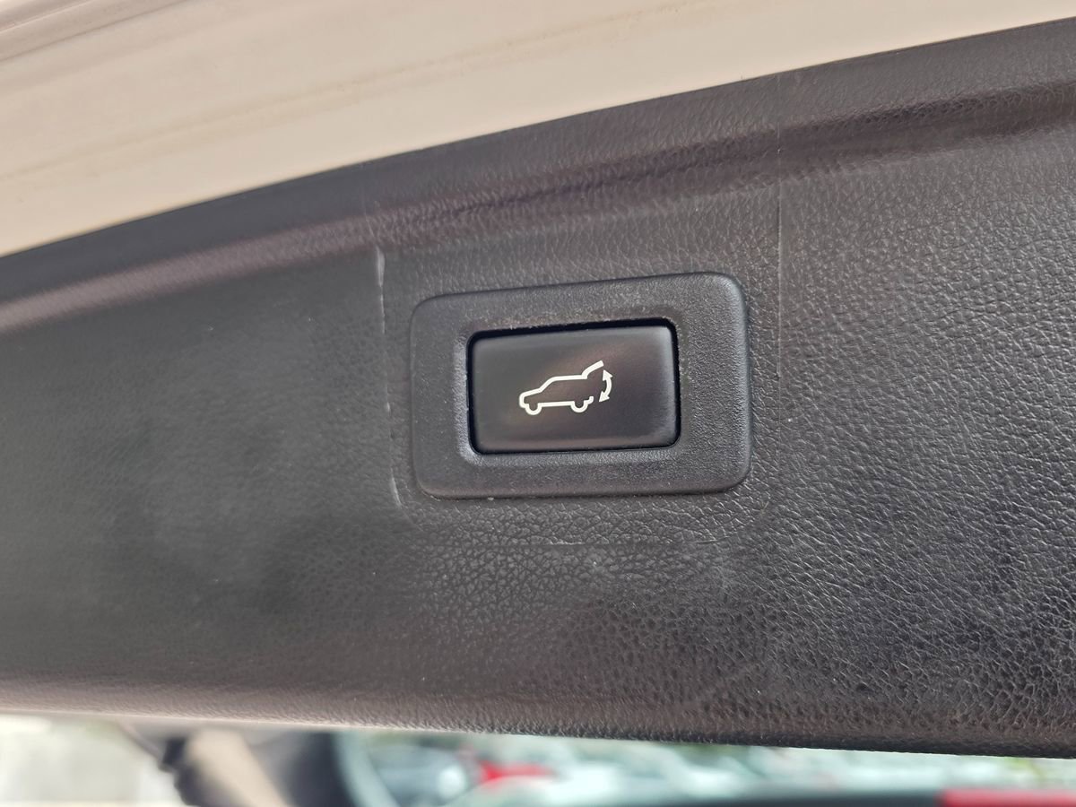 Used 2017 Subaru Outback 2.5i Limited AWD/4WD image 19