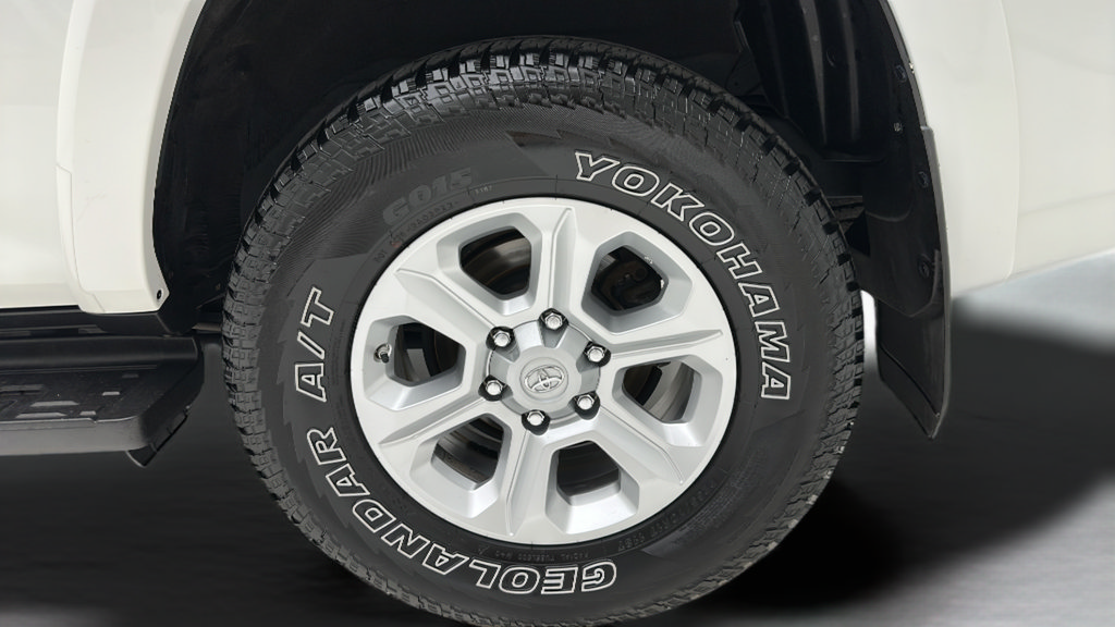 Used 2021 Toyota 4Runner SR5 Premium w/ Moonroof Package AWD/4WD image 10