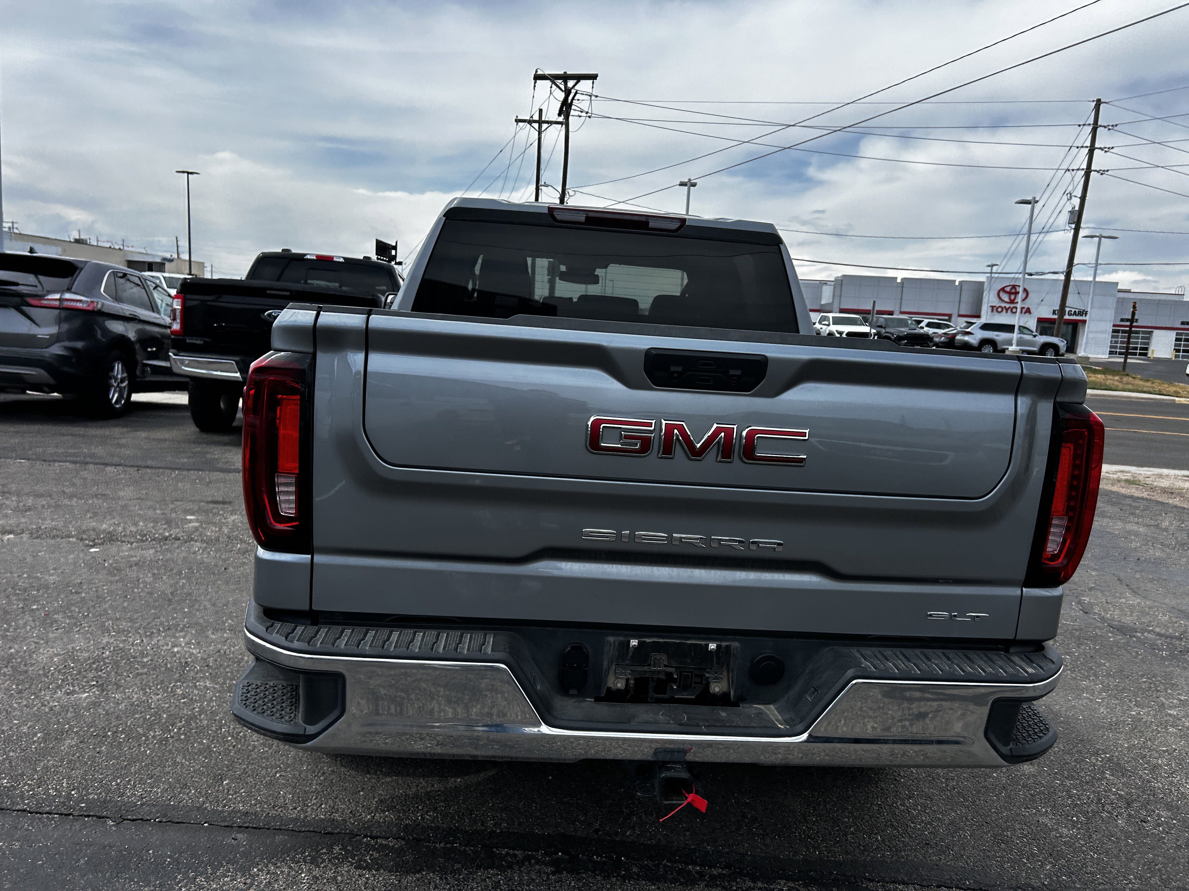Used 2025 GMC Sierra 1500 SLT image 4
