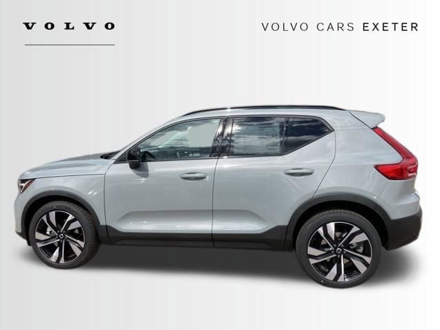 New 2026 Volvo XC40 B5 Plus w/ Climate Package AWD/4WD image 4