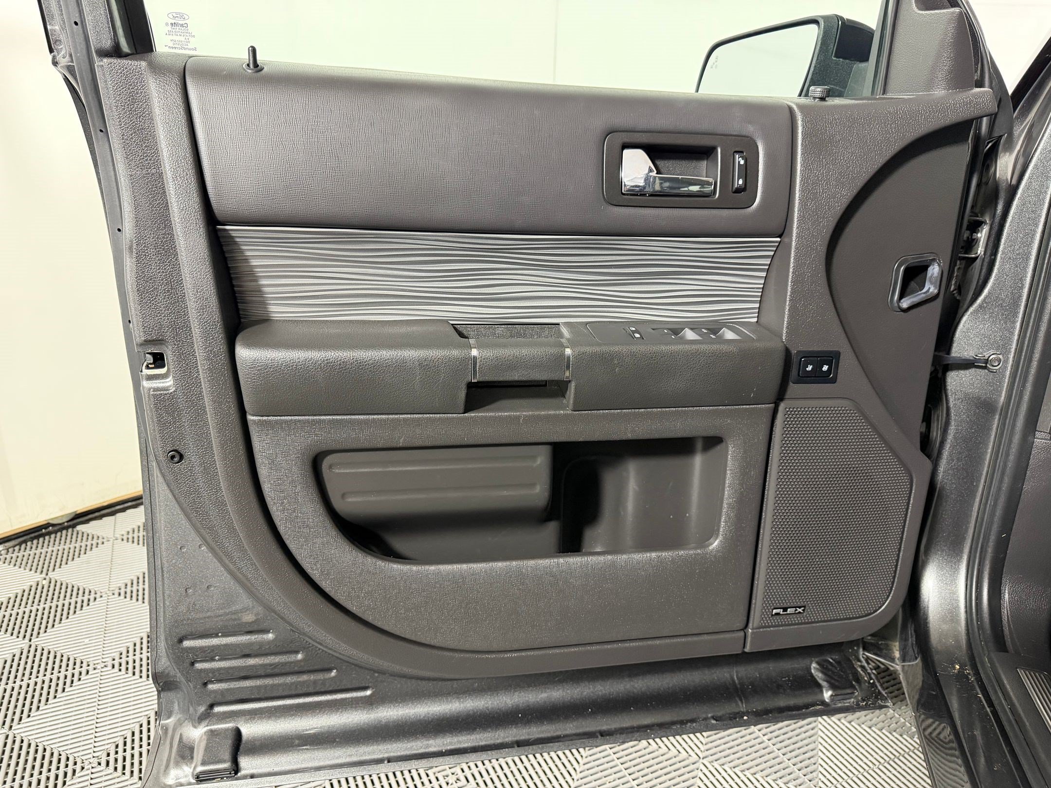 Used 2019 Ford Flex Limited w/ Equipment Group 303A AWD/4WD image 11