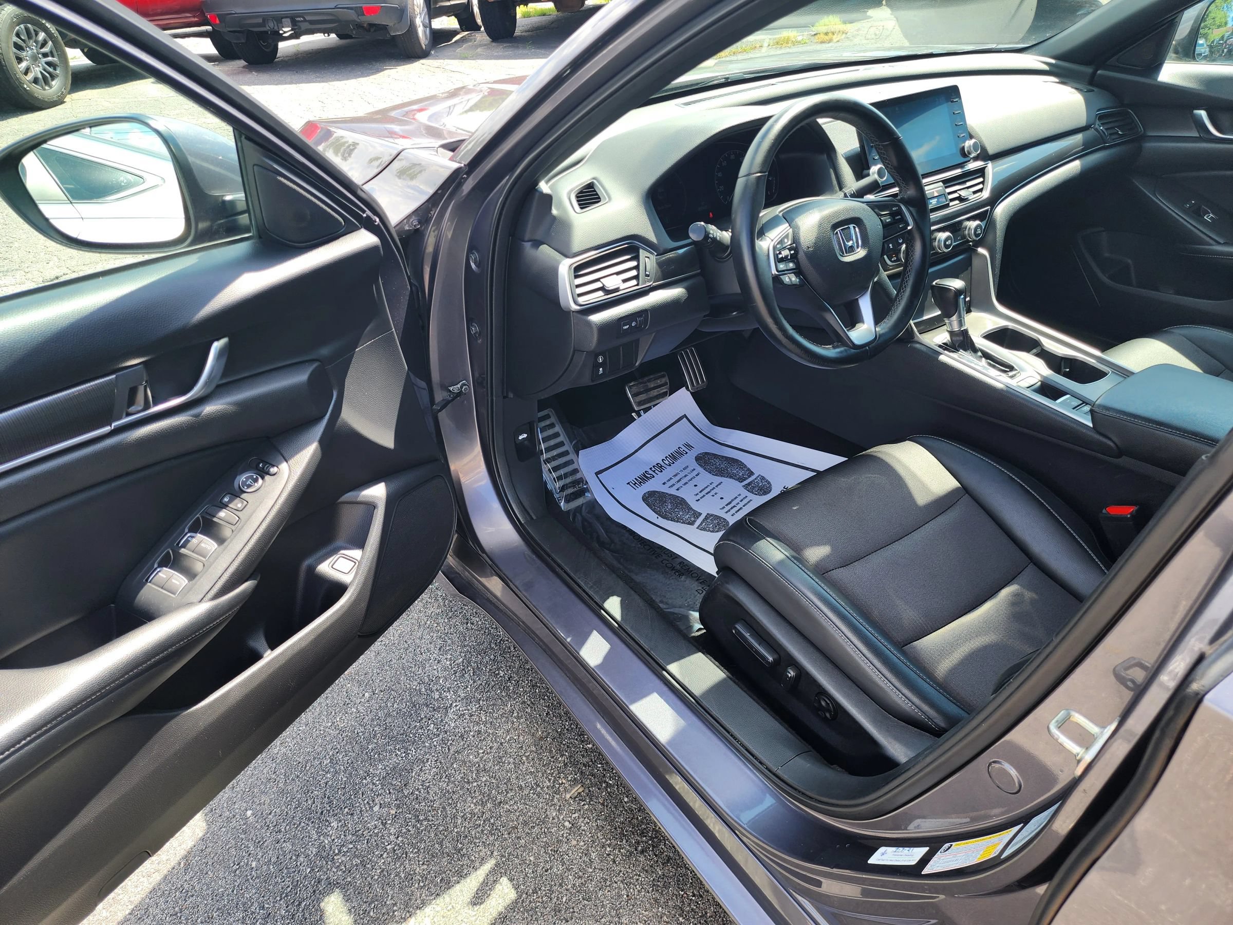 Used 2018 Honda Accord Sport image 19