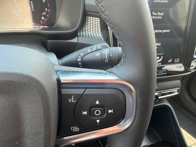Used 2022 Volvo XC40 T5 R-Design w/ Climate Package AWD/4WD image 21
