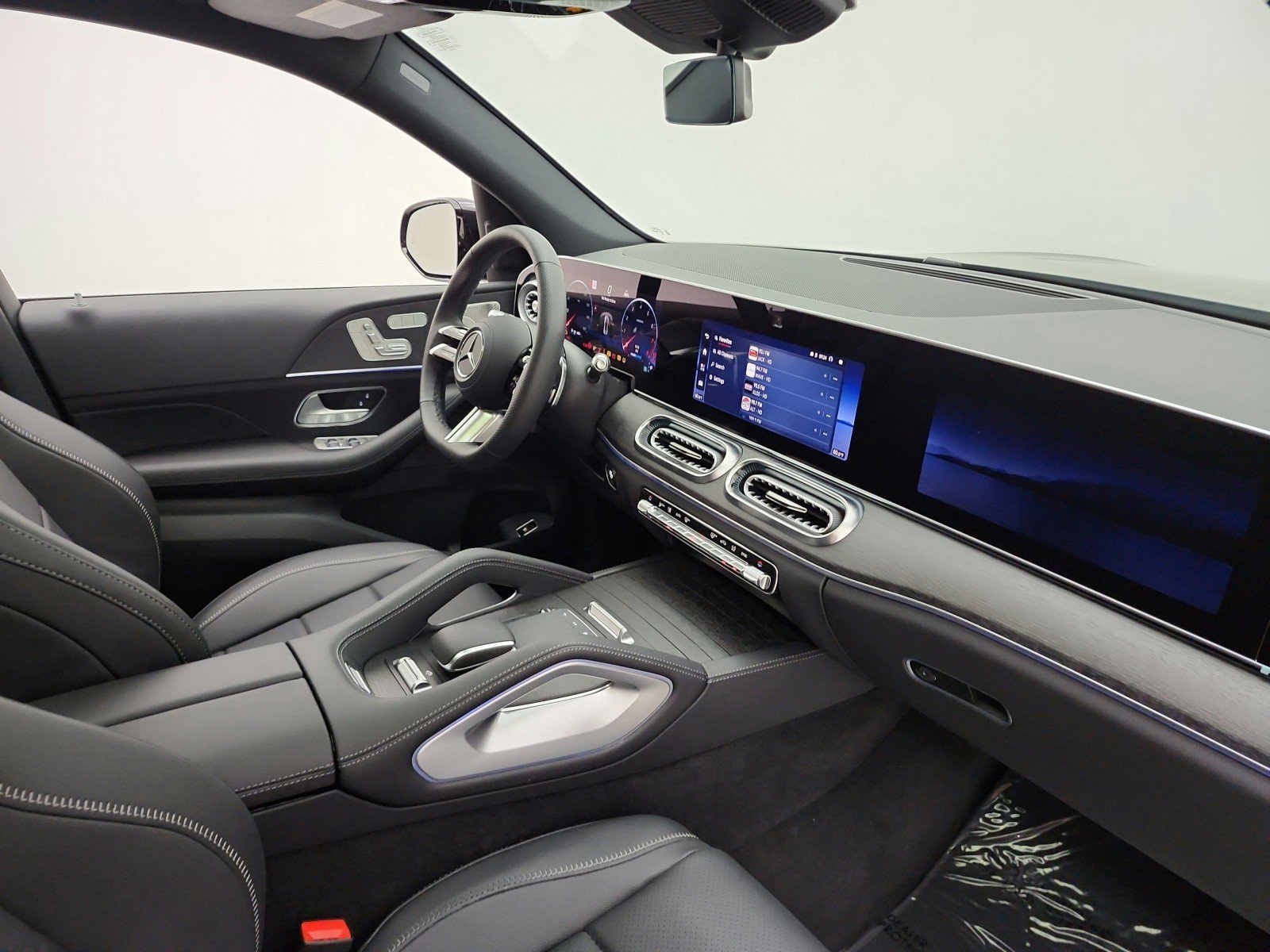 New 2027 Mercedes-Benz GLS 450 4MATIC image 15