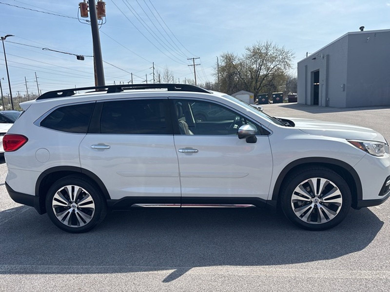 Used 2019 Subaru Ascent Touring w/ Popular Package #2 AWD/4WD image 4
