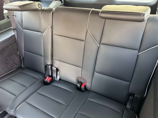 New 2026 Cadillac Escalade ESV Luxury w/ LPO, Floor Liner Package AWD/4WD image 12