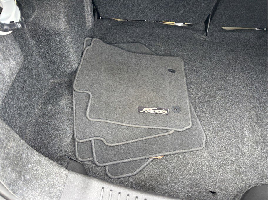 Used 2016 Ford Fiesta SE w/ Equipment Group 201A FWD image 35