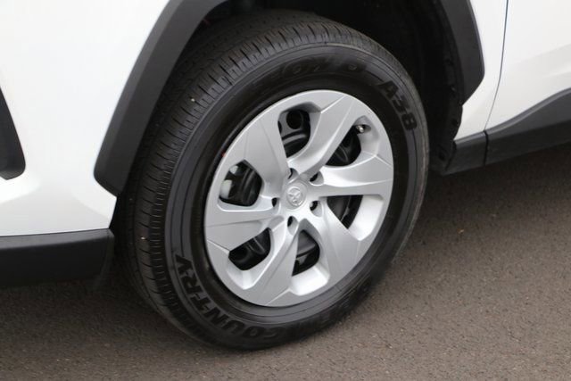 Used 2023 Toyota RAV4 LE image 22