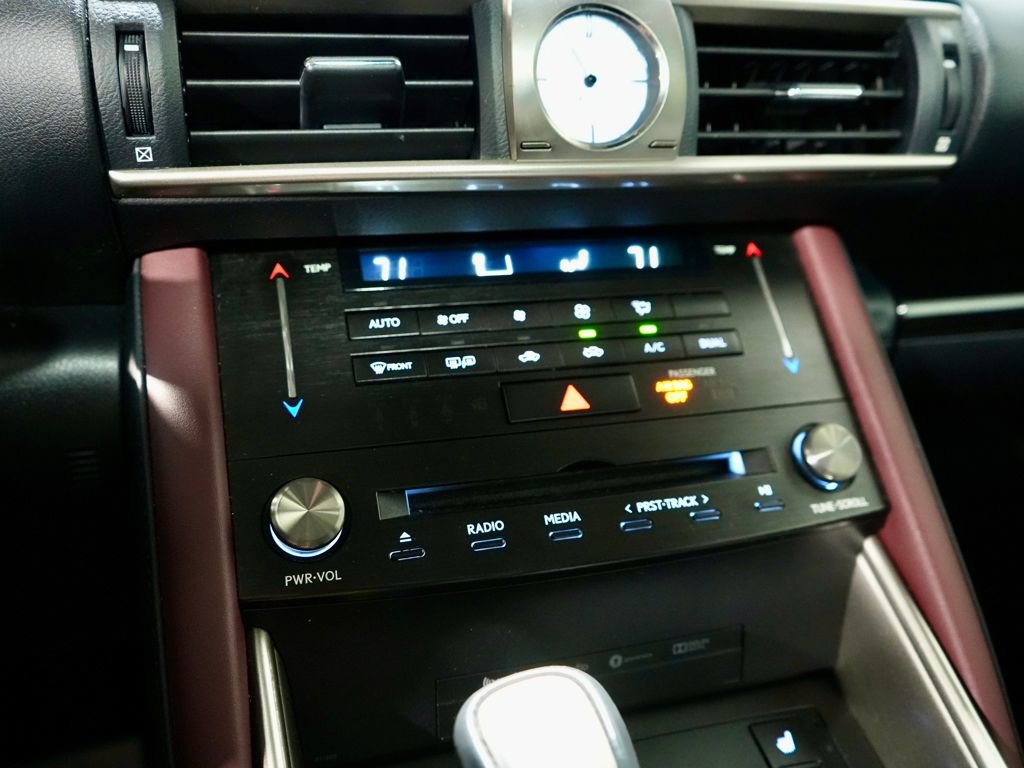 Used 2018 Lexus IS 300 300 w/ Comfort Package image 21